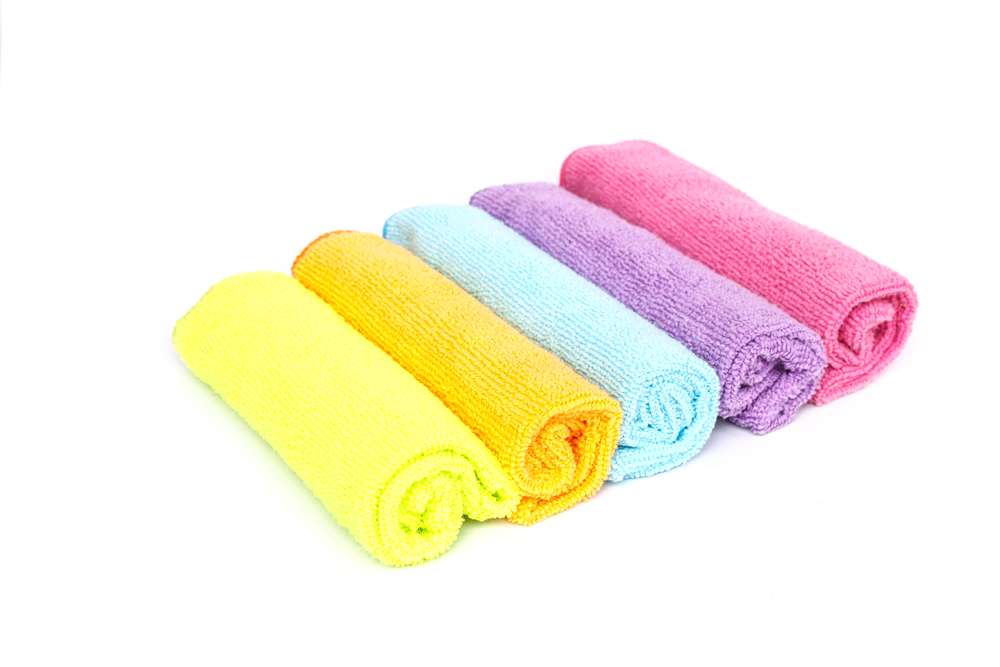 Tips and tricks for home cleaning with microfiber cloths